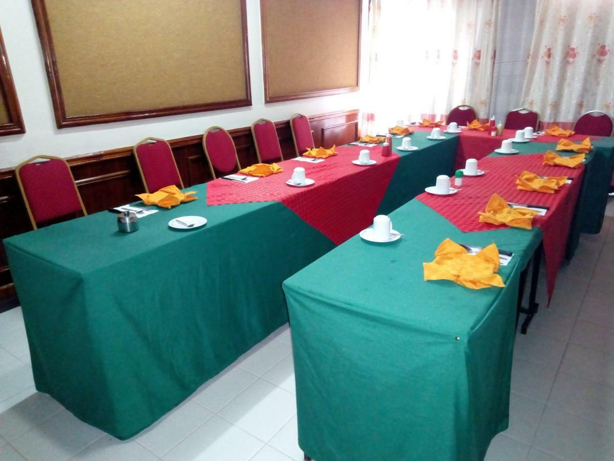 Nanyuki Ibis Hotel Exterior foto