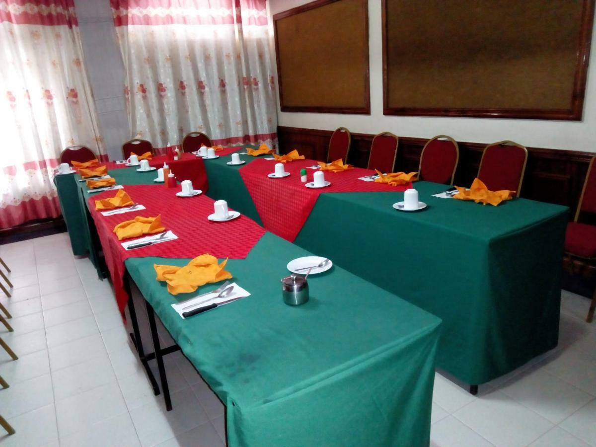Nanyuki Ibis Hotel Exterior foto